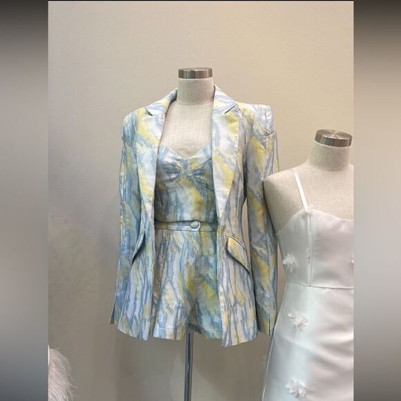 Klesis New 3-piece set from my boutique. beautiful seasonal outfit